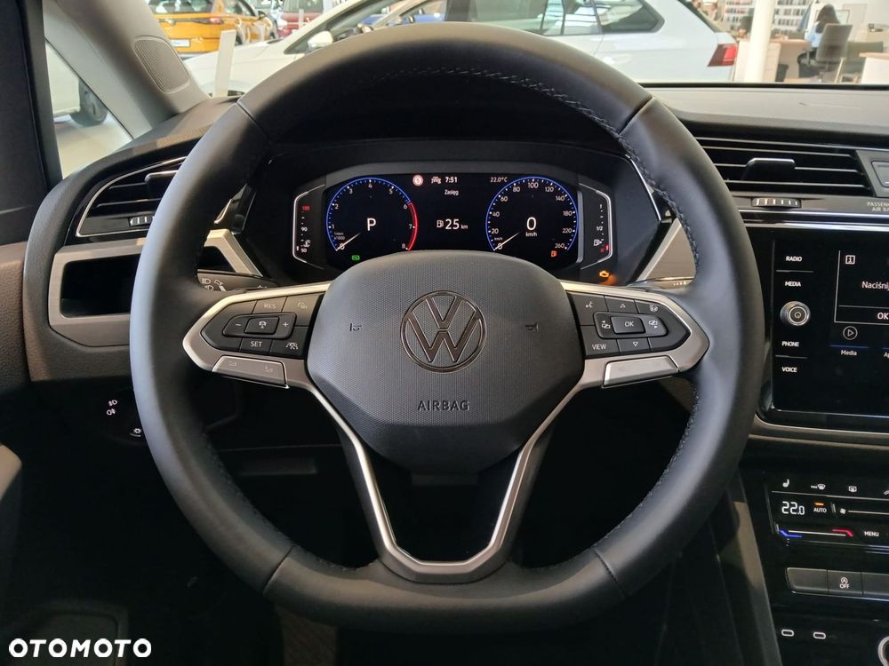 Volkswagen Touran - 15