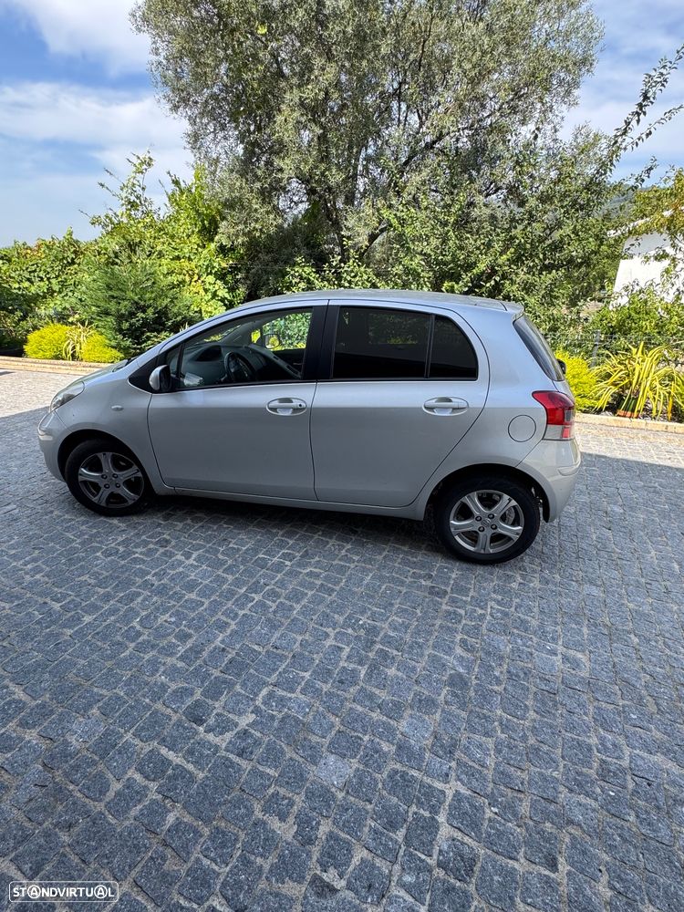 Toyota Yaris 1.4 D-4D Comfort+AC+VSC - 2