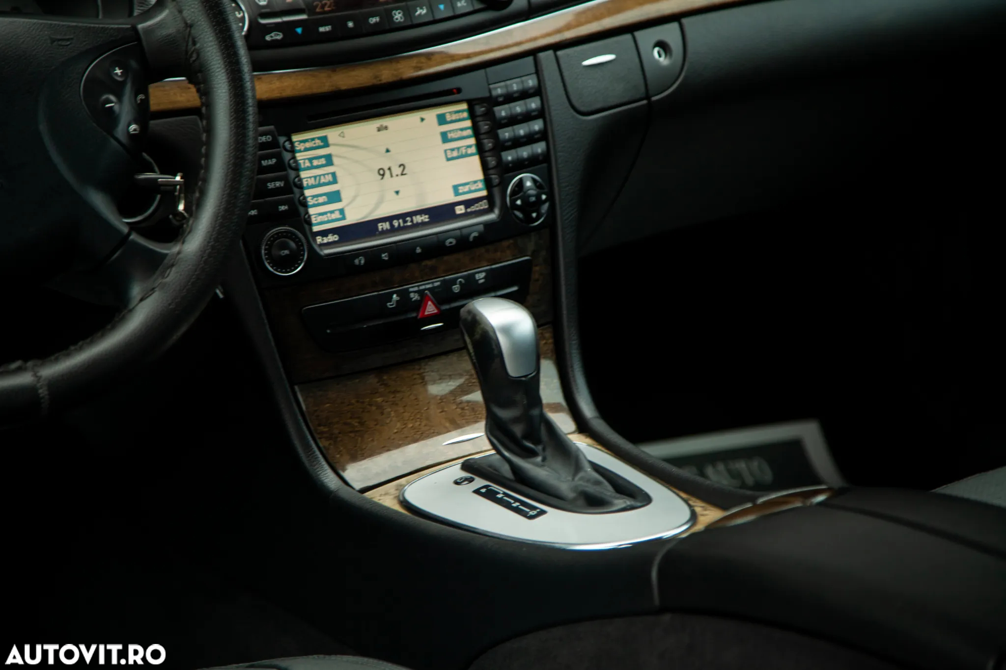 Mercedes-Benz E 320 T CDI 7G-TRONIC Avantgarde - 24