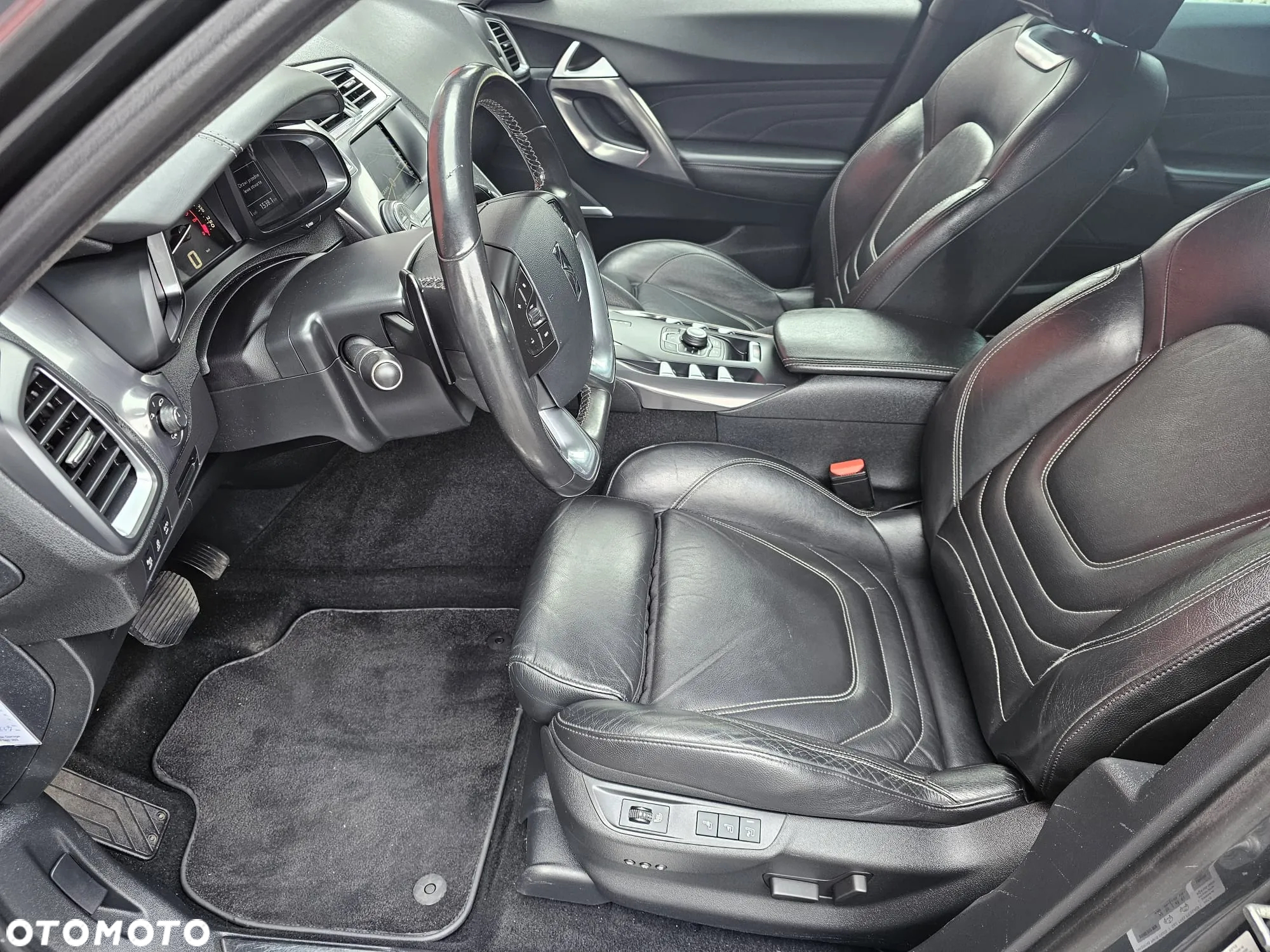 Citroën DS5 HDi 165 SportChic - 21
