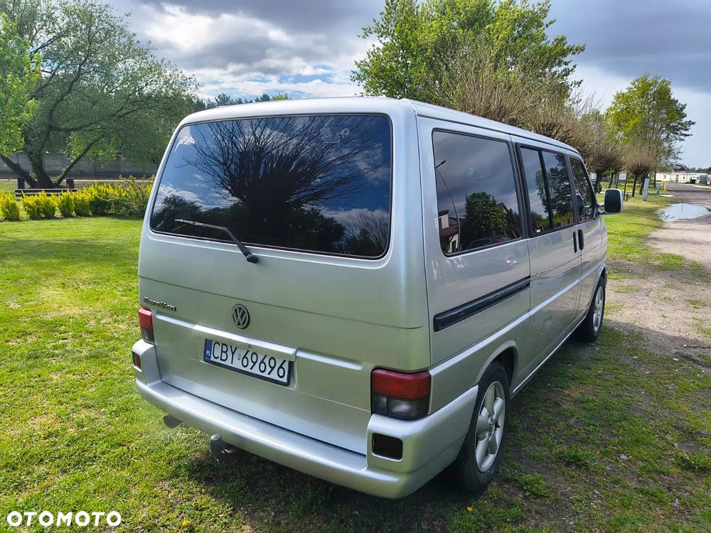 Volkswagen Multivan Standard - 2