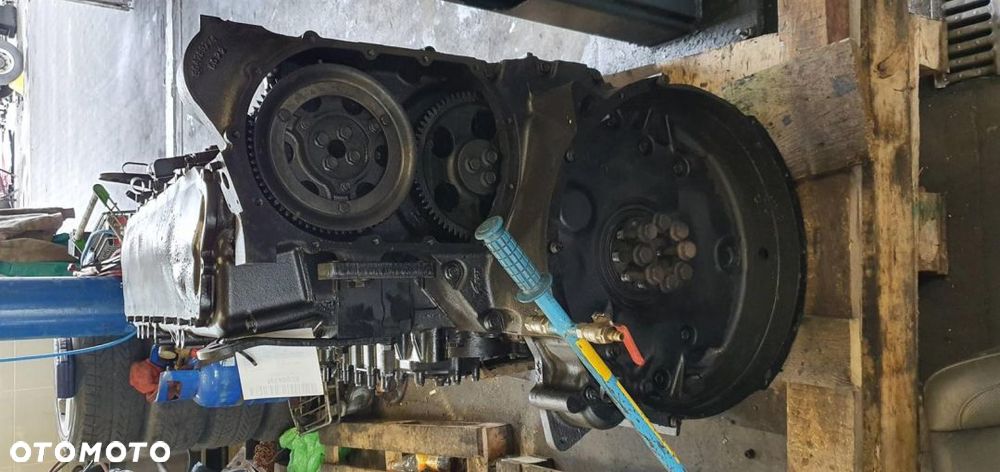 SILNIK SŁUPEK HEW HOLLAND T8 T8.320 F2CFE613G FV23 - 2