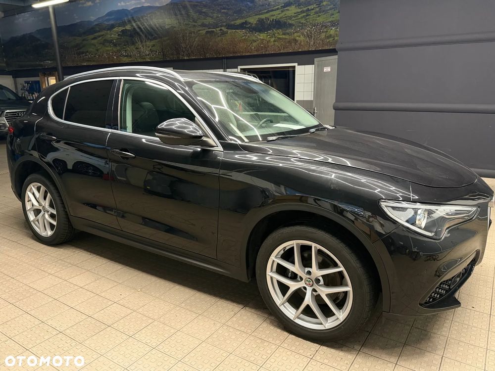 Alfa Romeo Stelvio - 5