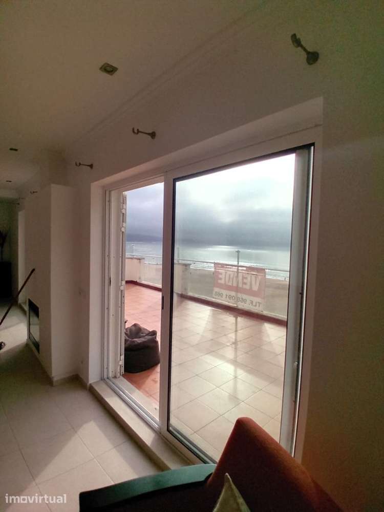 Apartamento T4 com terraço e garagem na Nazaré - Grande imagem: 5/44