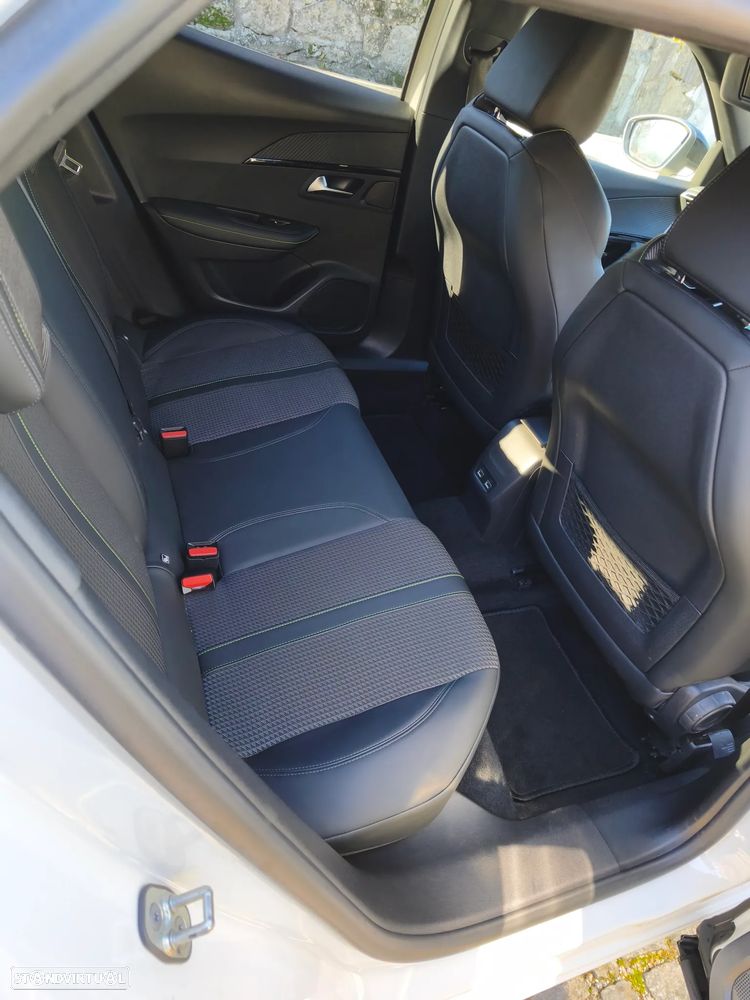 Peugeot 2008 - 9