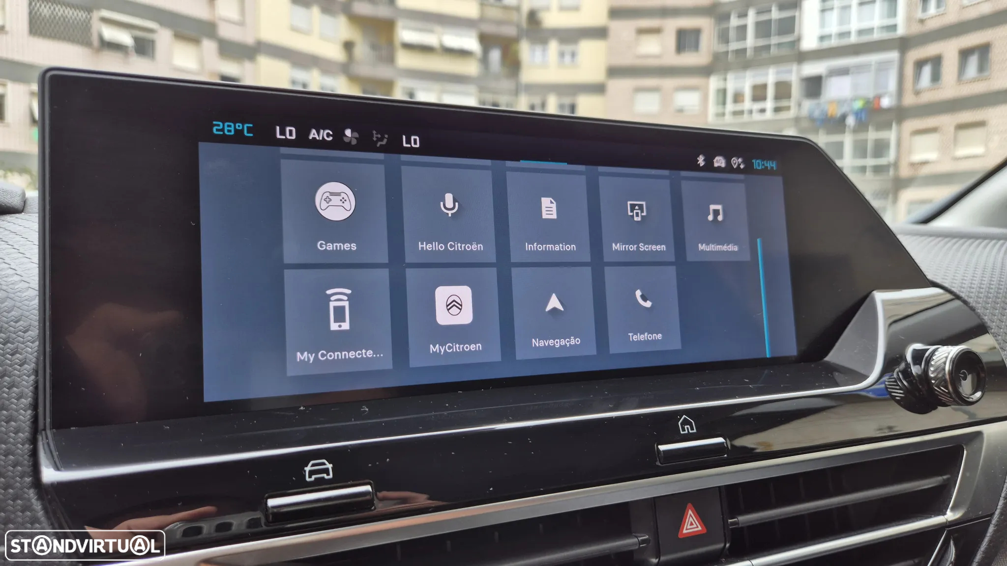 Citroën C4 PureTech 130 Stop&Start EAT8 SHINE - 24