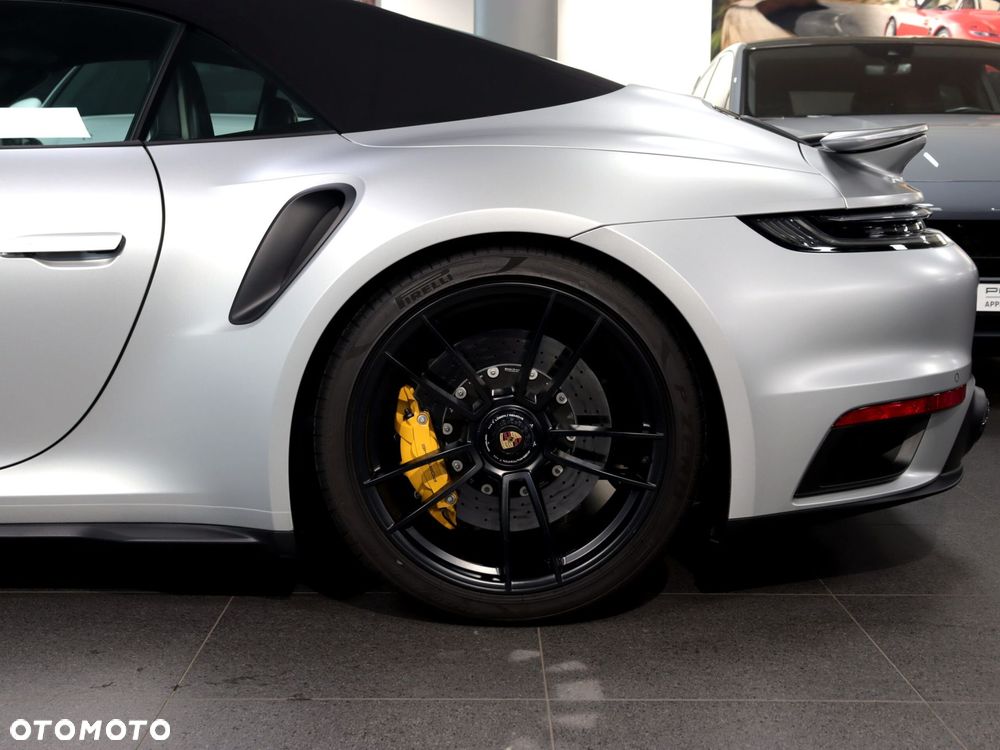 Porsche 911 Turbo S - 12