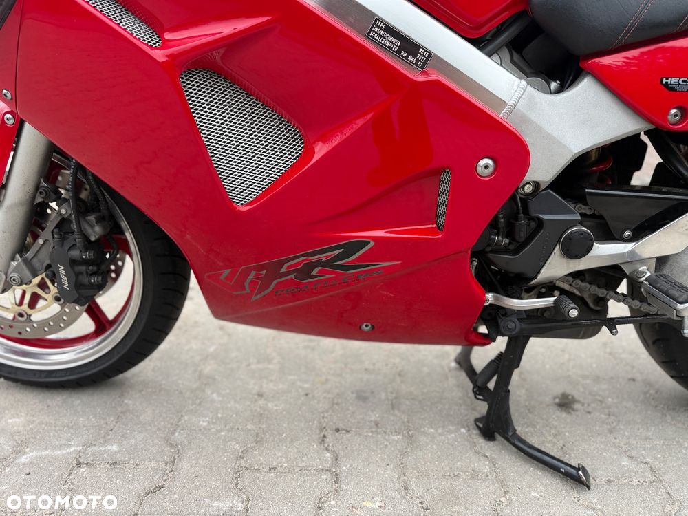 Honda VFR - 22