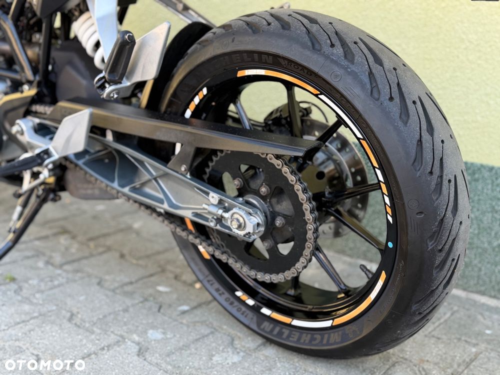 KTM Duke 125 - 21