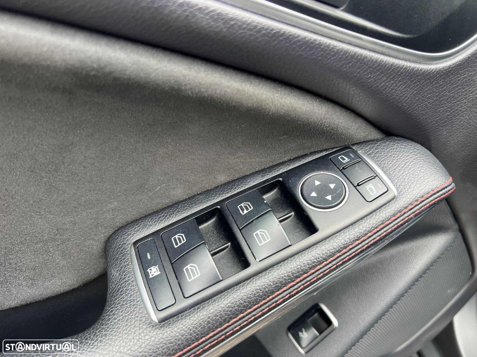 Mercedes-Benz CLA 180 d Shooting Brake AMG Line - 33
