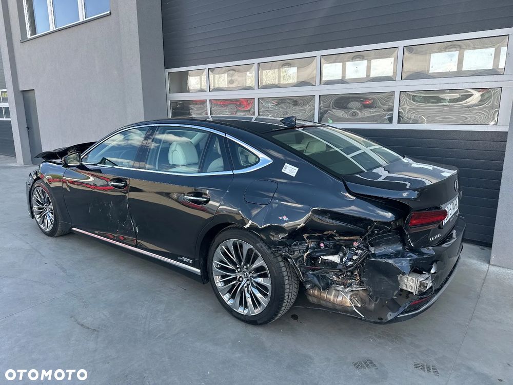 Lexus LS - 4