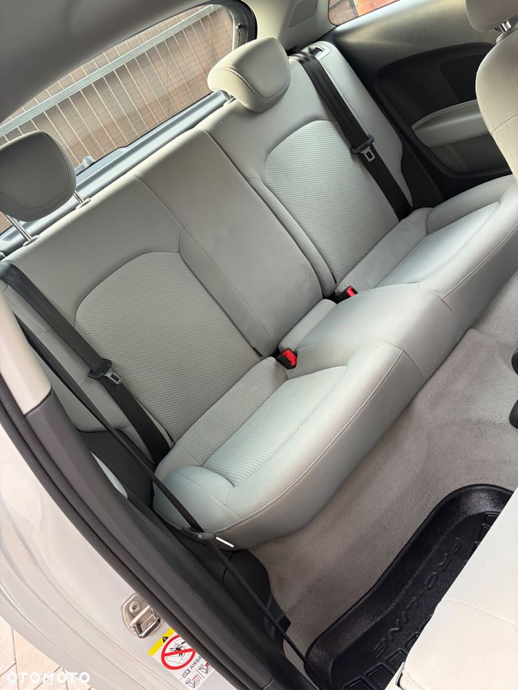 Audi A1 3-drzwiowe 1.4 TFSI Attraction - 8