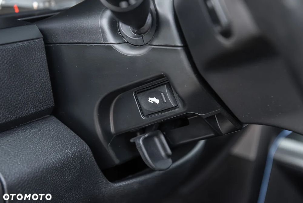 RAM 1500 Crew Cab Shortbed Limited - 16