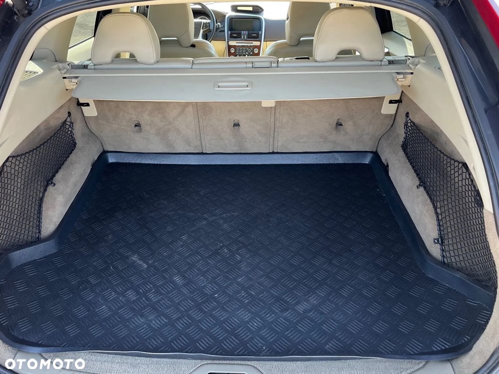 Volvo XC 60 - 25