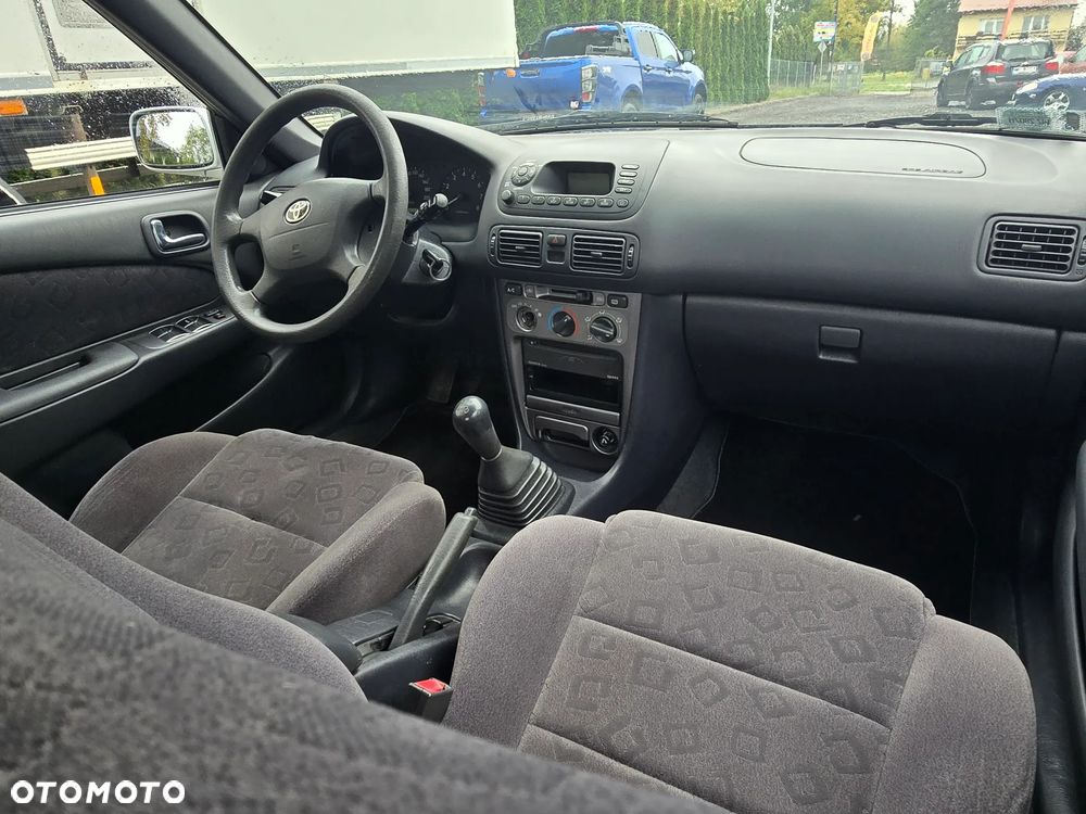 Toyota Corolla - 6