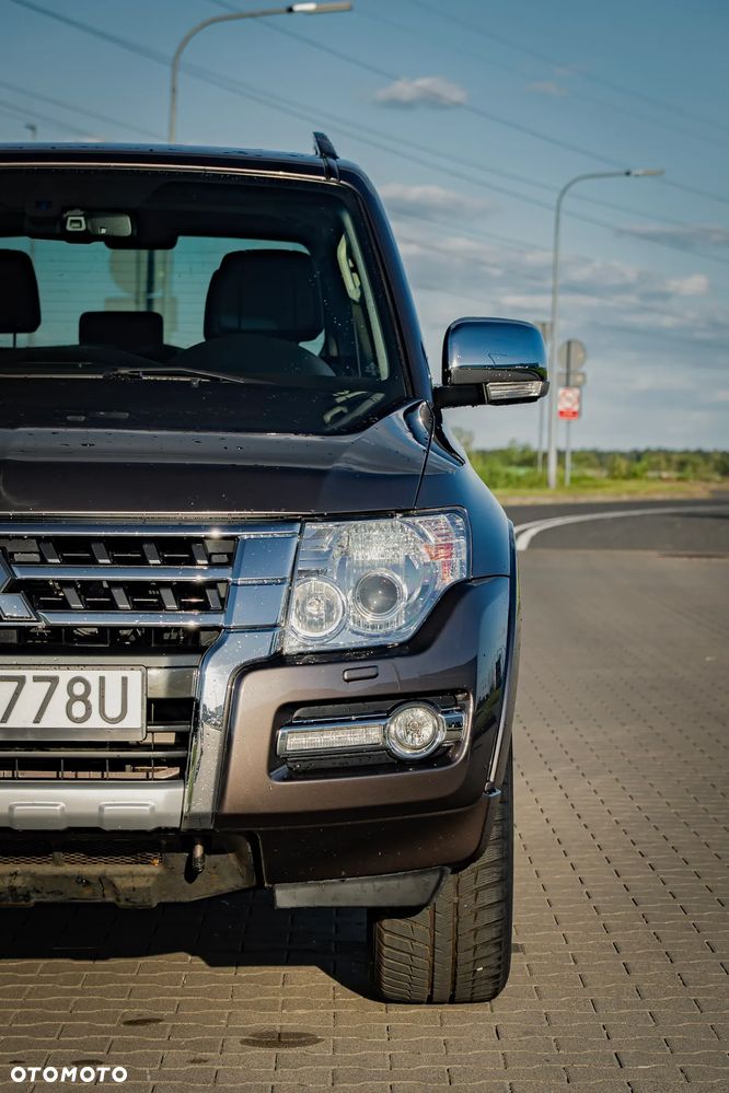 Mitsubishi Pajero - 8