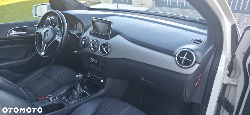 Mercedes-Benz Klasa B 180 CDI (BlueEFFICIENCY) - 17