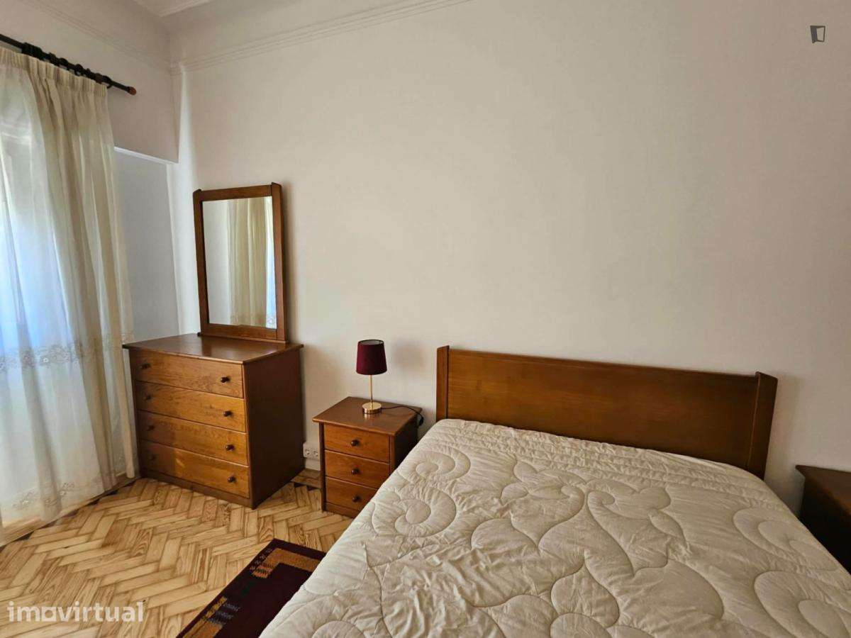 Quarto - localizado em Sé de Braga e São Lázaro Braga - Grande imagem: 5/20