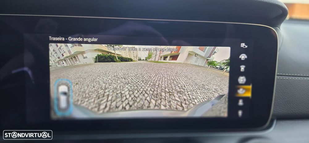 Mercedes-Benz E 300 de 4Matic 9G-TRONIC AMG Line - 32