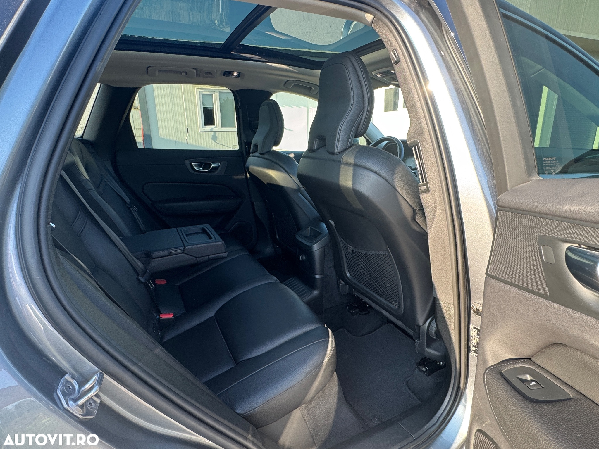 Volvo XC 60 T8 Twin Engine AWD Inscription - 17