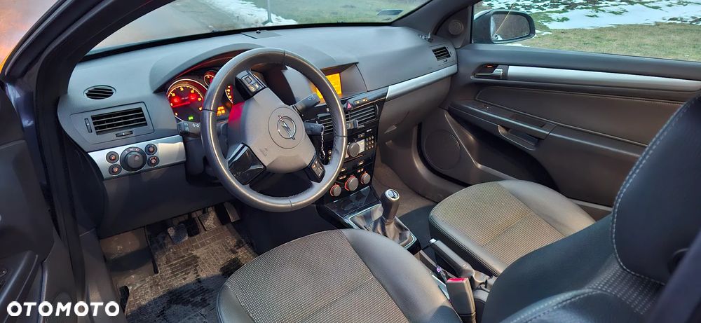 Opel Astra 1.9 CDTI Sport - 11