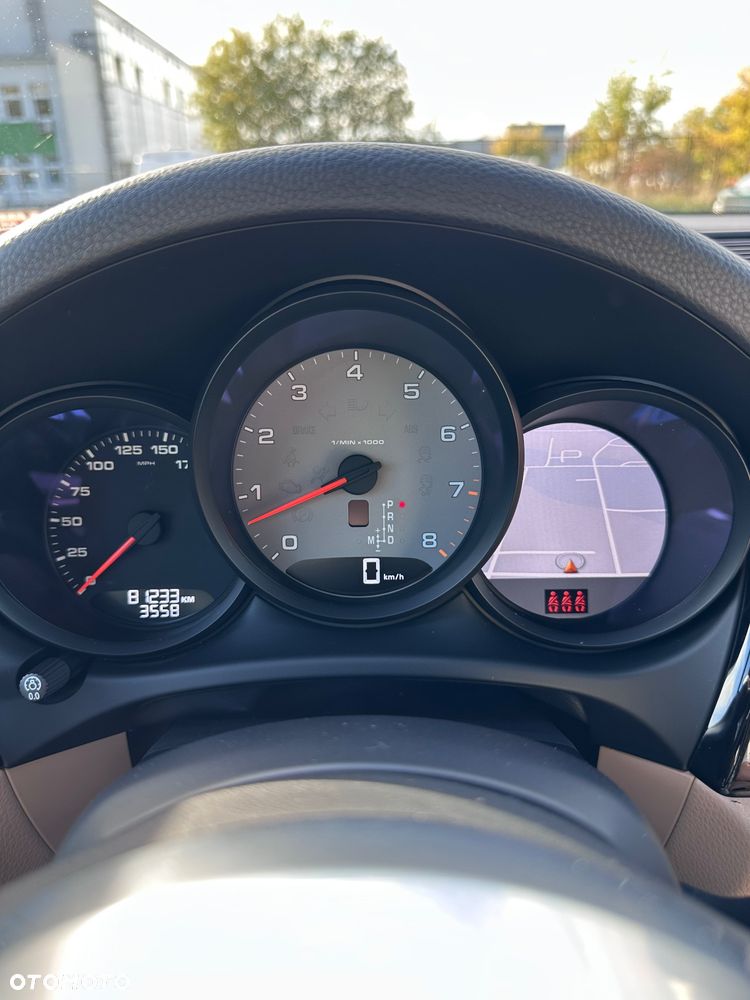 Porsche Macan S - 16