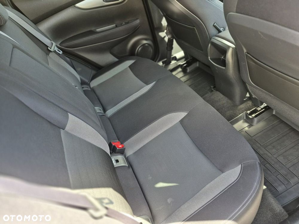 Nissan Qashqai - 10