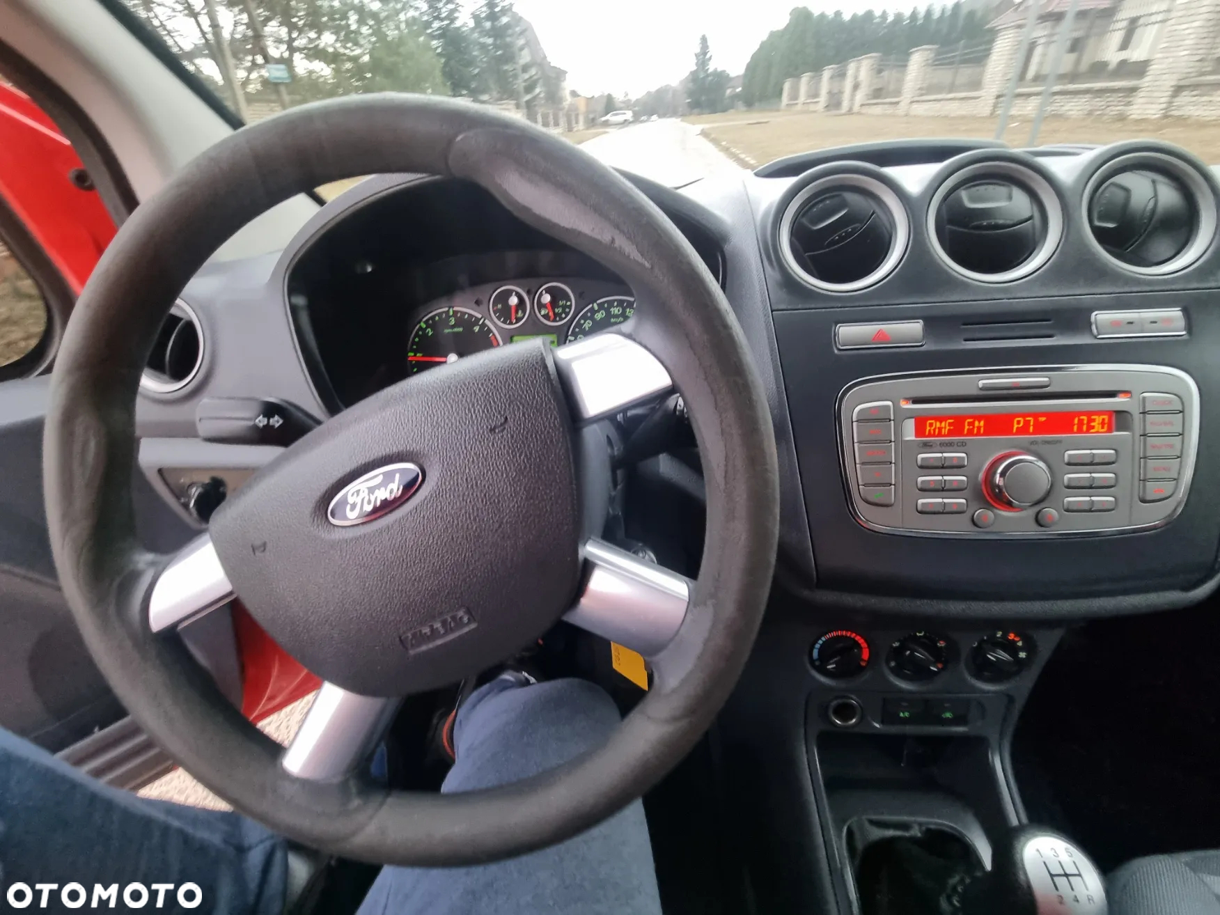 Ford Transit Connect - 32