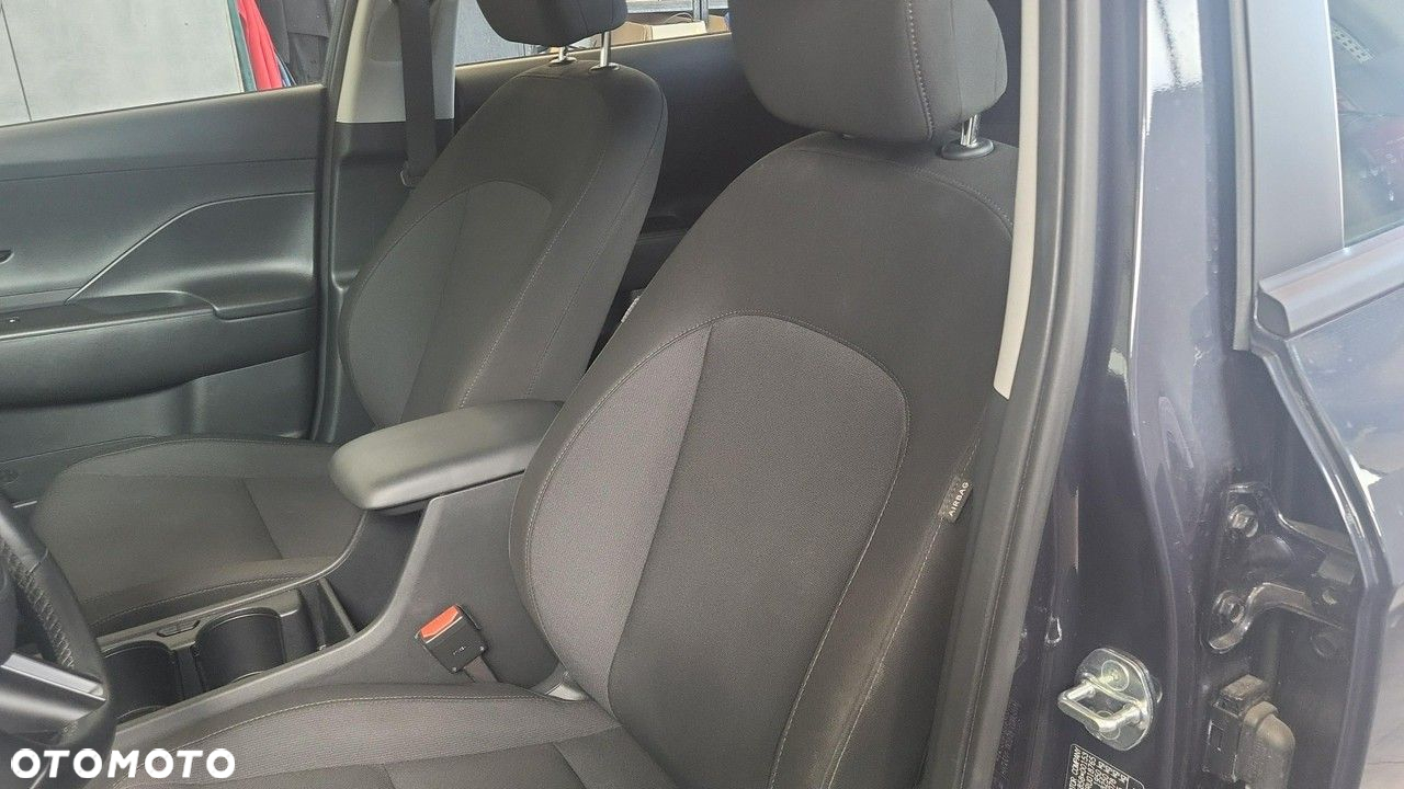 Hyundai Kona - 11