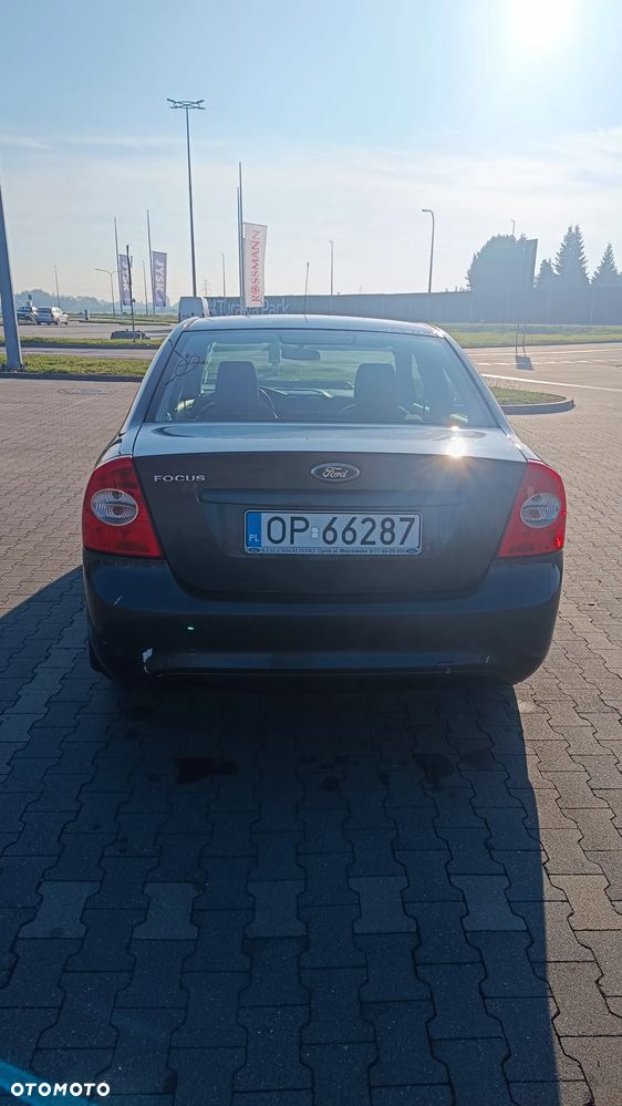Ford Focus 1.6 Trend - 10