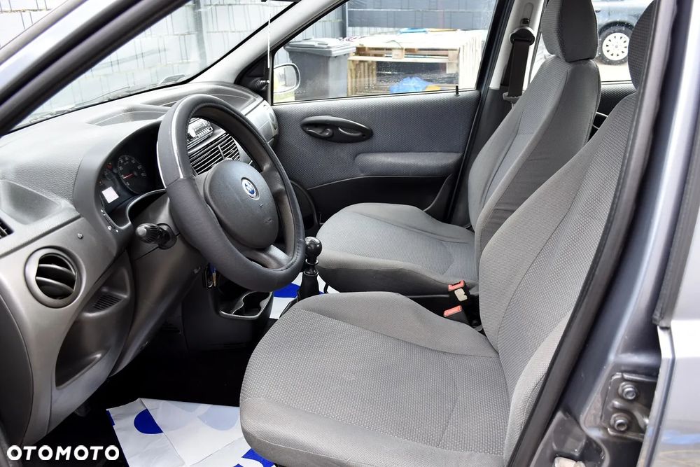 Fiat Punto 1.2 8V Active - 17