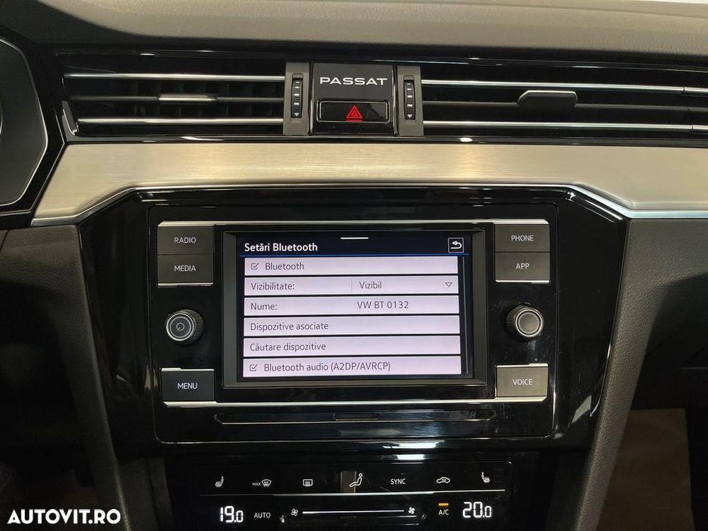 Volkswagen Passat 2.0 TDI DSG Highline - 23