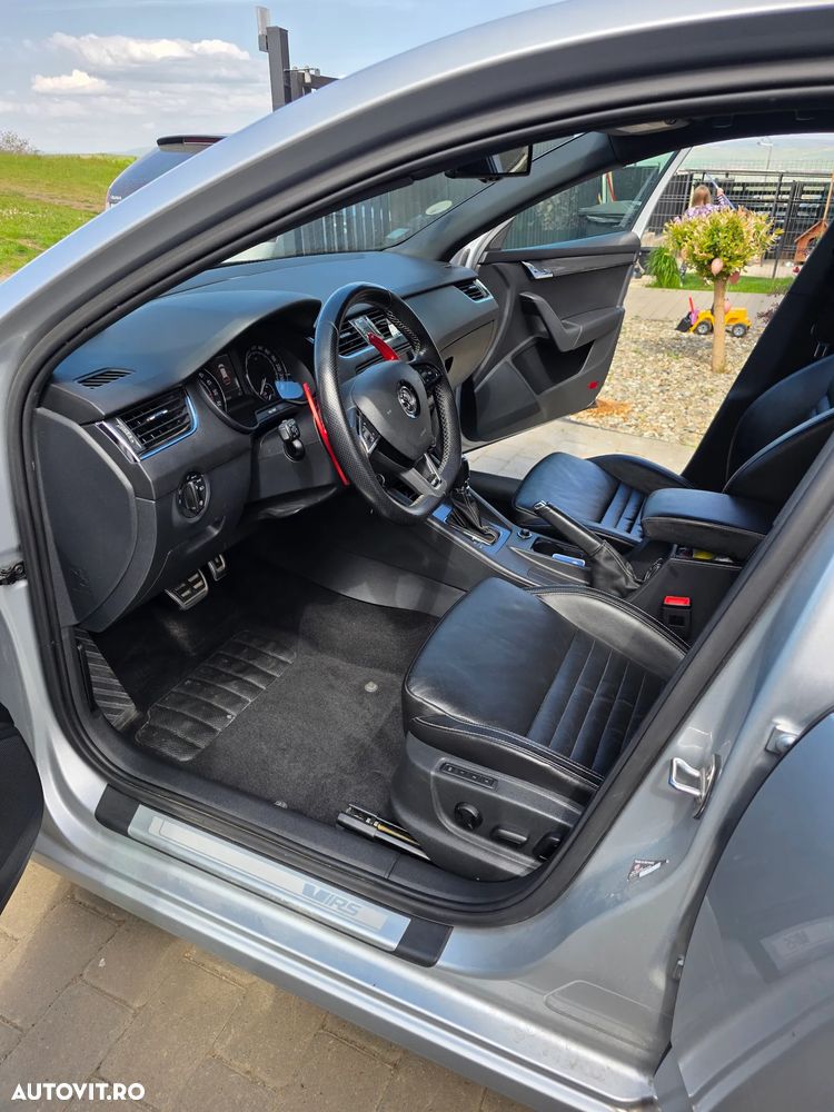 Skoda Octavia 2.0 TDI DSG RS - 7