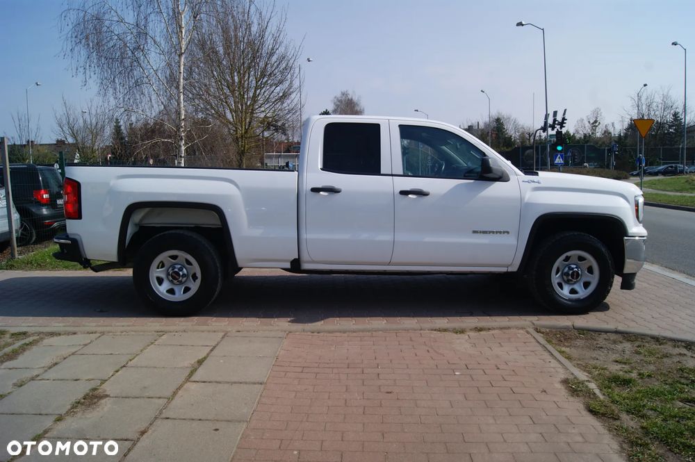 GMC Sierra - 4
