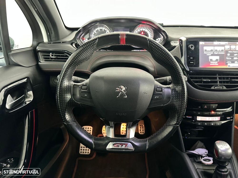 Peugeot 208 1.6 e-THP GTi - 17