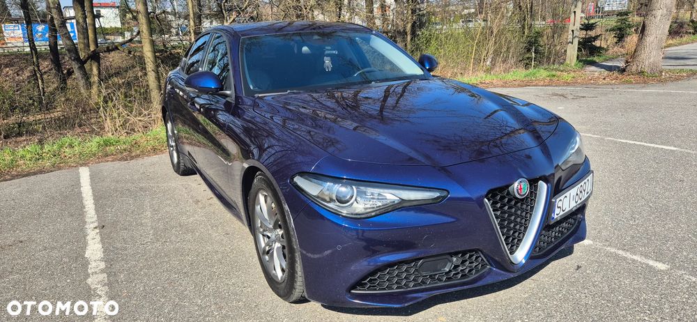 Alfa Romeo Giulia 2.2 AT8 - 1
