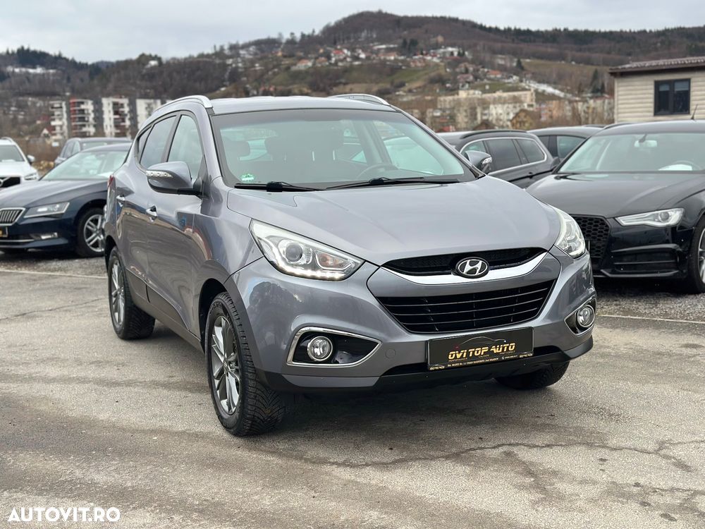 Hyundai ix35 2.0 CRDI 4WD Fifa World Cup Gold Edition - 3