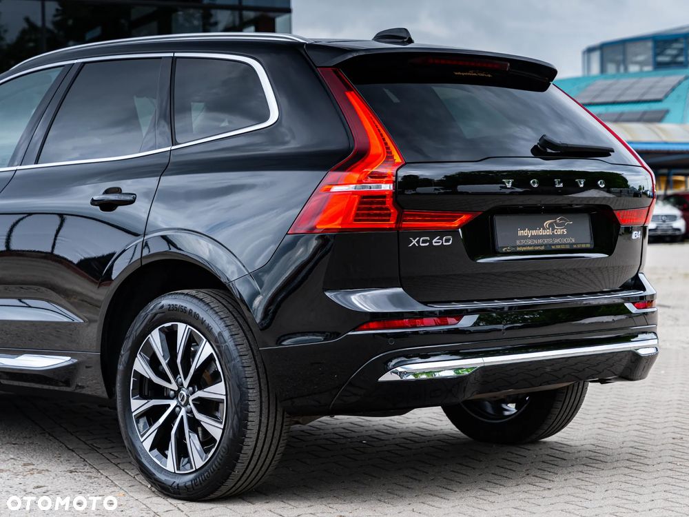 Volvo XC 60 B4 D Plus Bright - 12