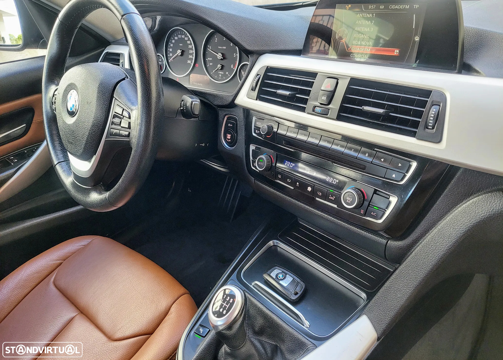 BMW 320 d Line Luxury - 42