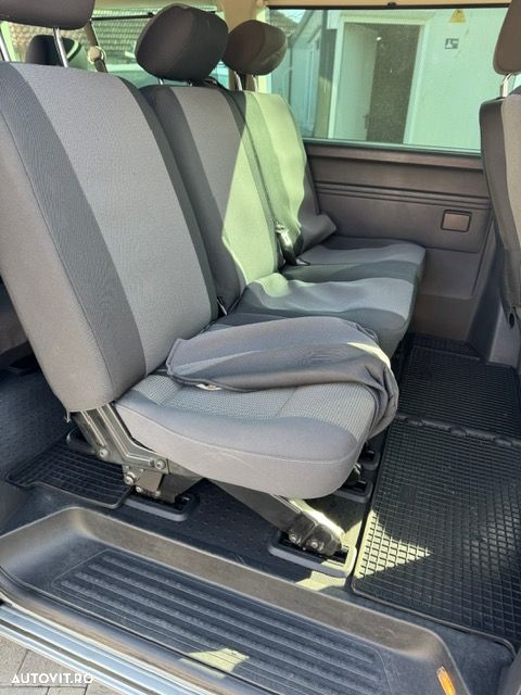 Volkswagen Caravelle - 6