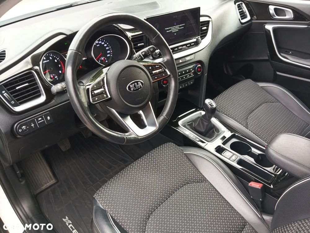 Kia XCeed 1.4 T-GDI L Business Line - 9