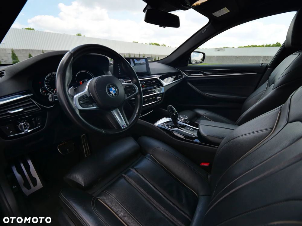 BMW Seria 5 530i xDrive M Sport sport - 26