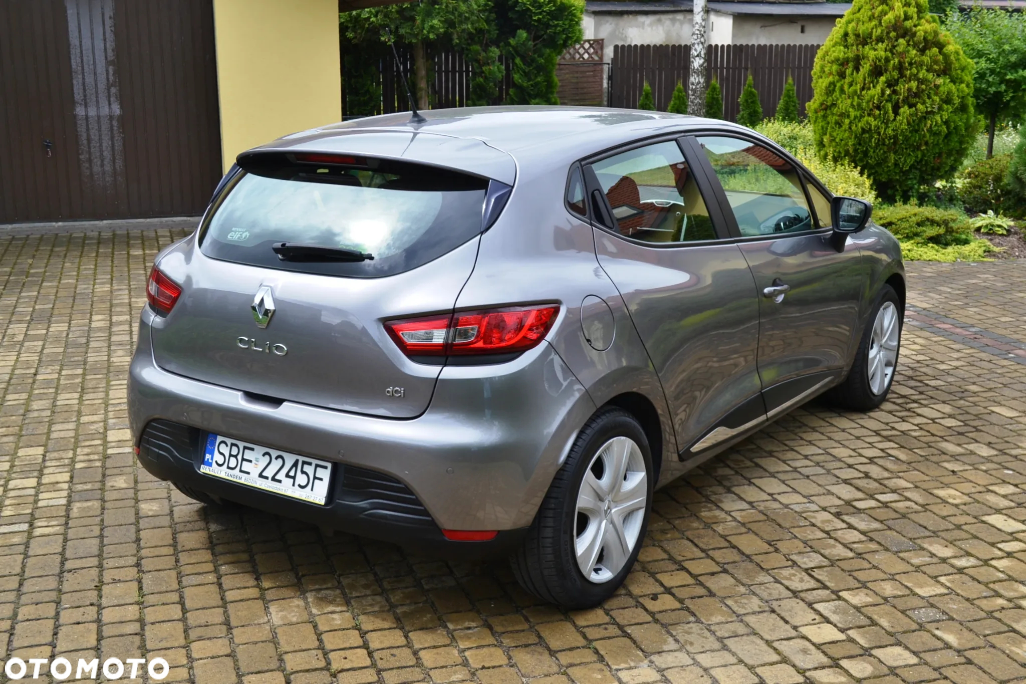 Renault Clio 1.5 dCi Authentique - 5