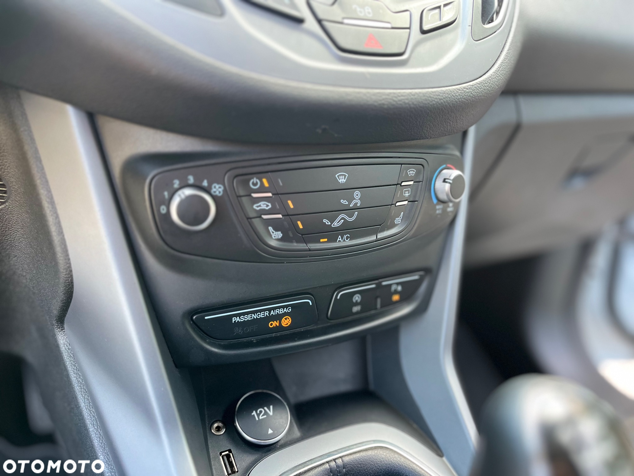 Ford B-MAX 1.0 EcoBoost Titanium - 26