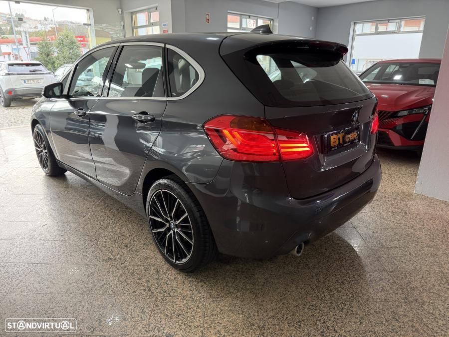 BMW 216 Active Tourer d Line Luxury Auto — fotografia 28
