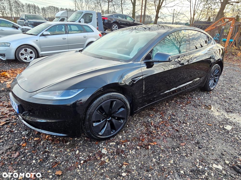Tesla Model 3 - 10