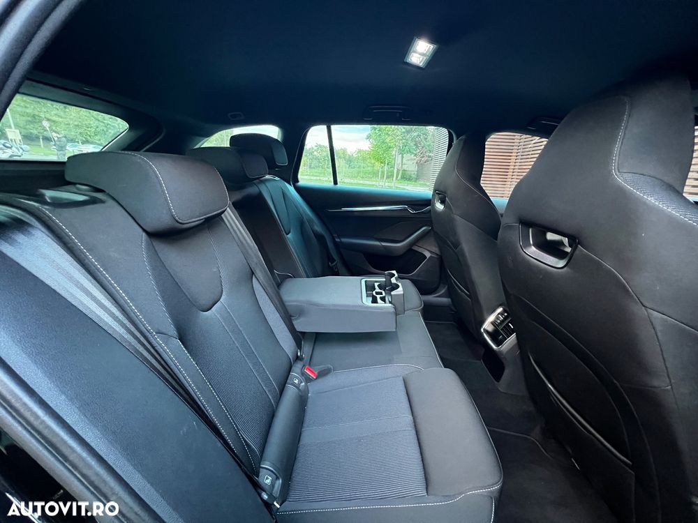 Skoda Octavia Combi 2.0 TDI DSG Style - 12