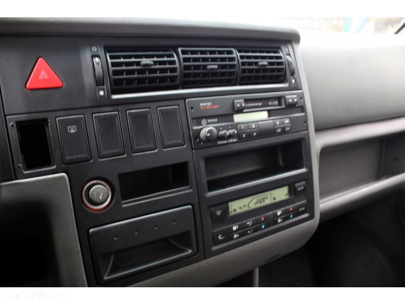 Volkswagen Transporter - 16