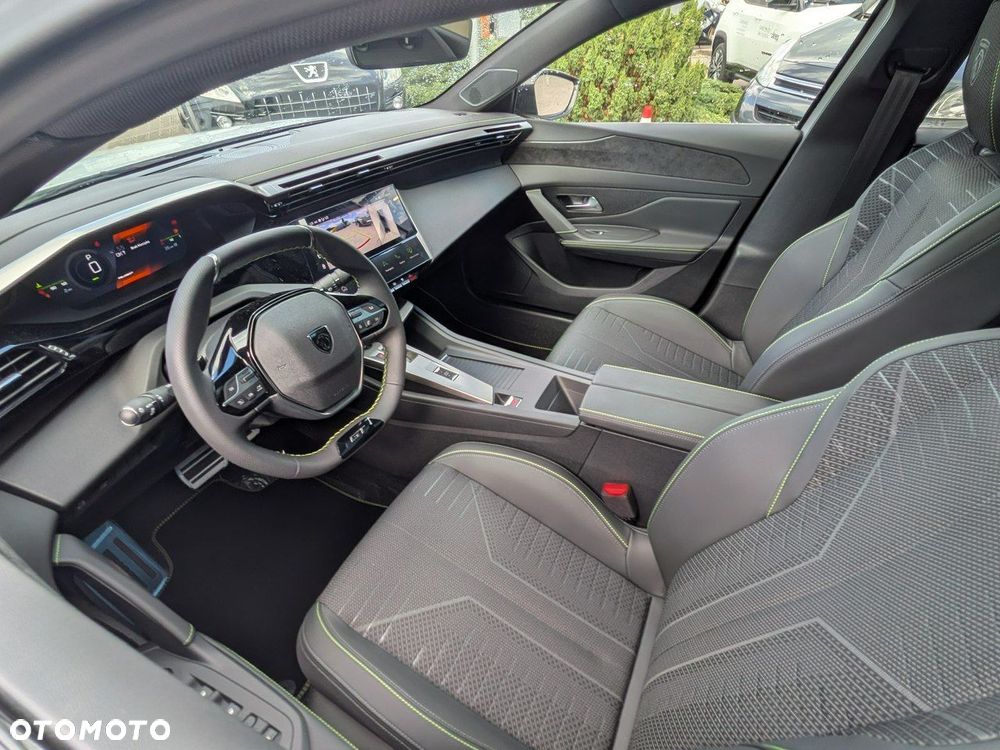 Peugeot 408 - 13
