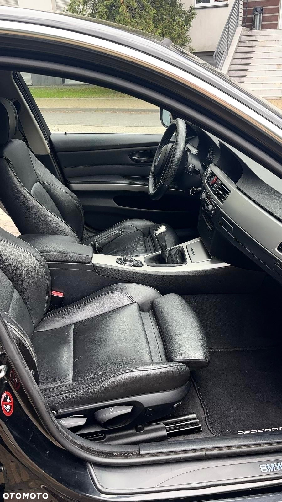 BMW Seria 3 330i - 10